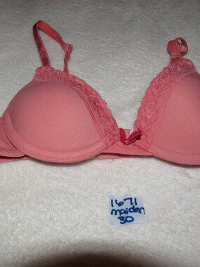 Maidenform/Delta Coral Orange Bra  Size 30 1671